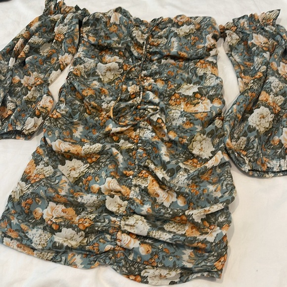 Hello Molly | Basque Country BodyCon Dress in Sage Sz 6 - Picture 12 of 15